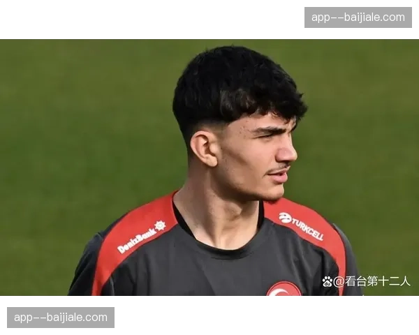 法兰克福新帅战术偏好 乌尊不受重用可能寻求离队